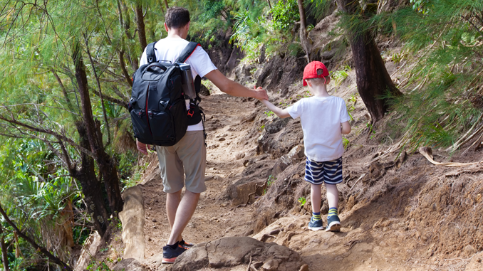 sum20_kauai_hike_fet